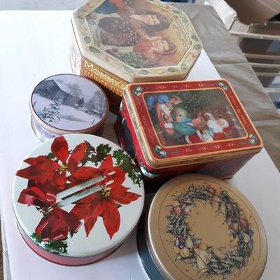 Lot of Vintage Collectors Tins
