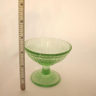 Lot #117: Vintage Vaseline Green Depression Sherbet/Dessert Glasses 
