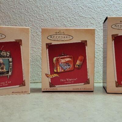 Lot 259: Assorted NEW Vintage Hallmark Ornaments 
