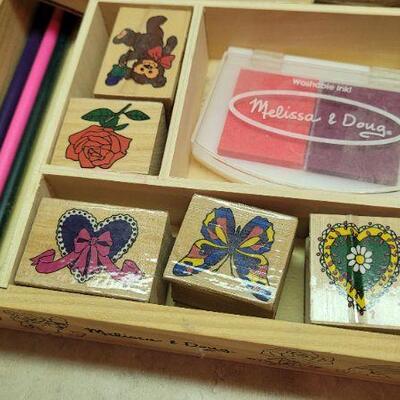 Lot 266: Melissa & Doug Stamp Art Kit