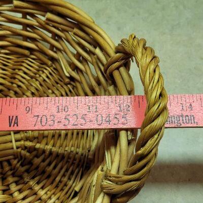 Lot 267: Basket w/ Unused PEZ Collectible Dispensers