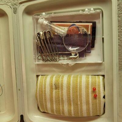Lot 268: Vintage Sewing Kit and Loom