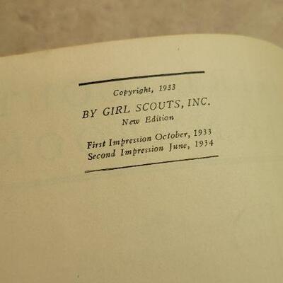 Lot 269: Vintage Books - Girl Scout Handbook and LADY HELOISE Hints