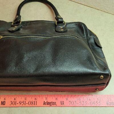 Lot 276: Vintage Leather Purse