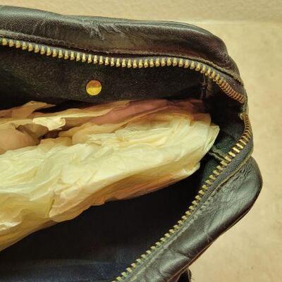 Lot 276: Vintage Leather Purse