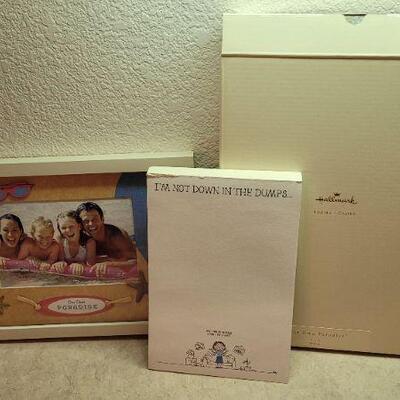 Lot 279: New 4x6 OUR OWN PARADISE Hallmark Frame + Notepad 