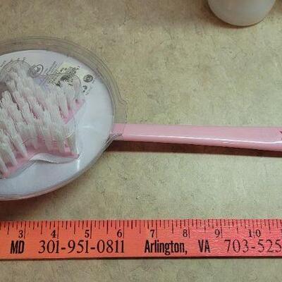 Lot 297: Assorted Fun Kitchen Accessories