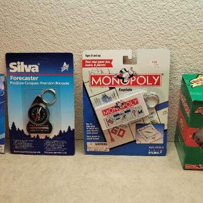 Lot 300: Assorted NEW Small Collectibles 