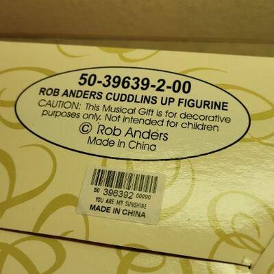 Lot 303: Vintage ROB ANDERS CUDDLINS UP FIGURINE Music Box 