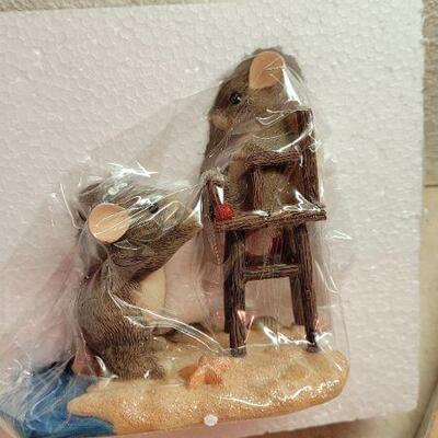 Lot 304: Vintage CHARMING TAILS A Real Lifesaver Figure