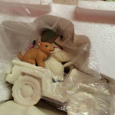 Lot 305: (2) SNOWBABIES Figures 