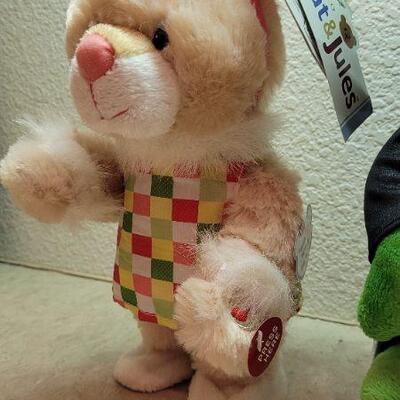 Lot 310: (2) New Animated Plush Animals - Both Turn On