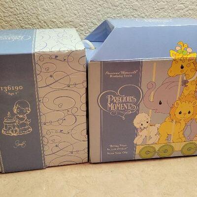 Lot 313: Assorted Vintage Collectibles 