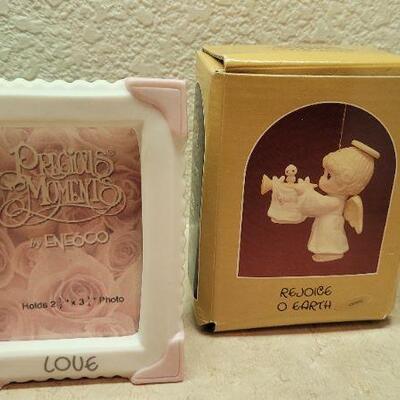 Lot 313: Assorted Vintage Collectibles 