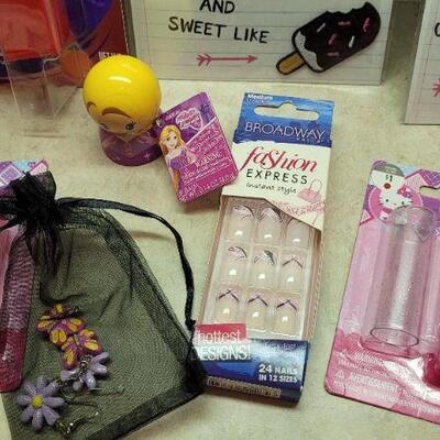 Lot 314: Assorted Children's Activity Bundle