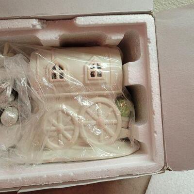 Lot 318: Dept. 56 SNOWBABIES My Woodland Wagon Figure 