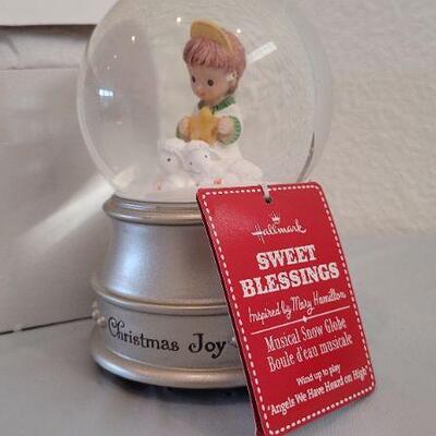 Lot 342: New HALLMARK Christmas SWEET BLESSINGS Snowglobe