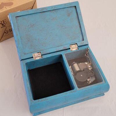 Lot 343: Simple Spirits Jewelry Trinket Music Box NEW