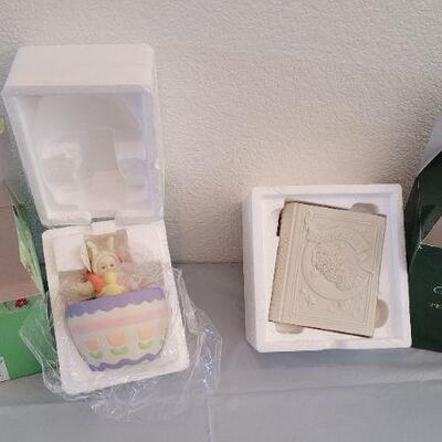 Lot 347: (2) New Dept. 56 SNOWBABIES Collectibles 
