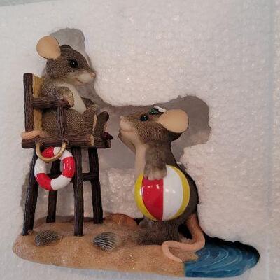 Lot 350: Vintage CHARMING TAILS Figure 