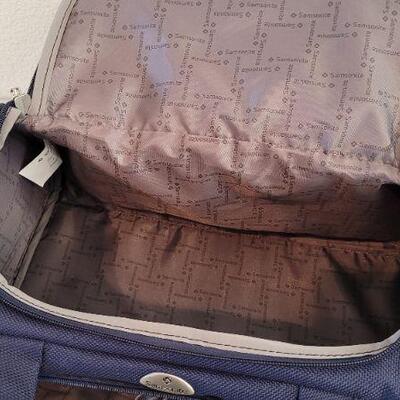 Lot 379: Samsonite Small Carry On Bag (cosmetic case size)
