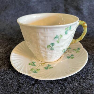 Lot 91  Shamrock Theme Cup & Saucer Pot o' Gold Glass Candy Dish 