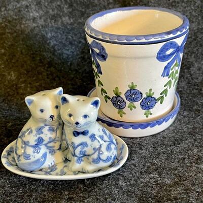 Lot 93  Blue & White Plant Pot & Cat Salt & Pepper