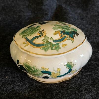 Lot 97  Mason's Mandelay Chartreuse Ginger Jar & Trinket Box 