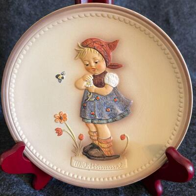Lot 104  Hummel Goebel Group