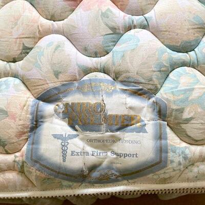 Lot 114  Queen Size Bed & Bedding 