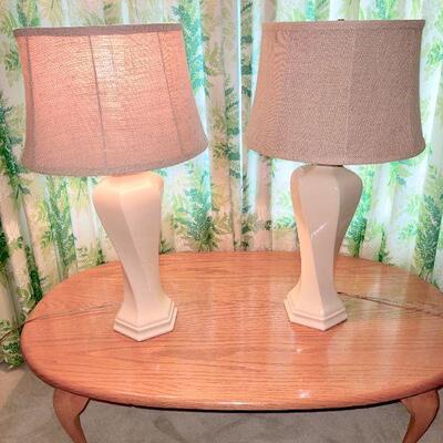 Lot 125  Pair of Swirl Ceramic Table Lamps Burlap Shades