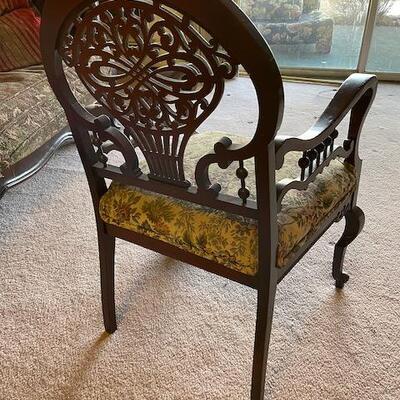Victorian style Mahogany chair - broken