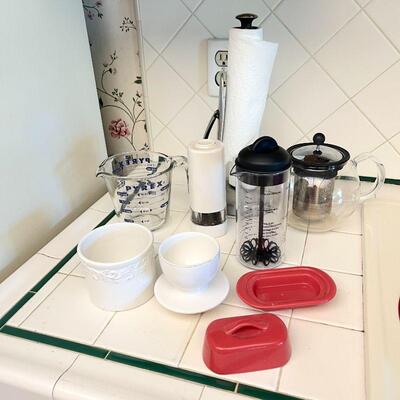 Lot 139  Group of Kitchen Essentials & Gadgets
