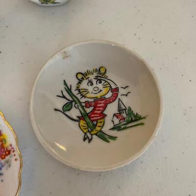 2 children's tea sets