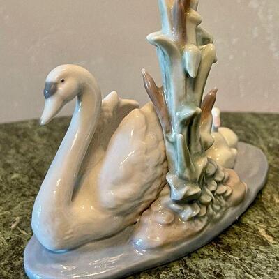 Lladro Porcelain Swan Figurine 