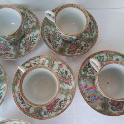 Qing Rose Medallion Demitasse Bird & Butterflies Cups