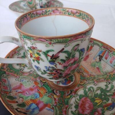 Qing Rose Medallion Demitasse Bird & Butterflies Cups
