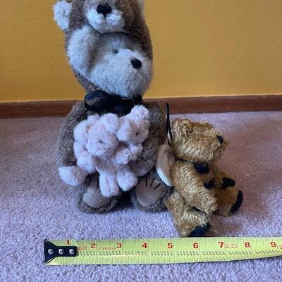 2 Bear plush toys in costumes
