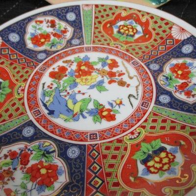 Lot 12 - Collection Of Plates - Some Hand Painted - Weil Ware