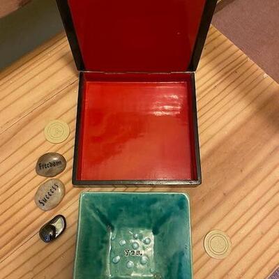 Russian lacquer box, pottery dish and stones