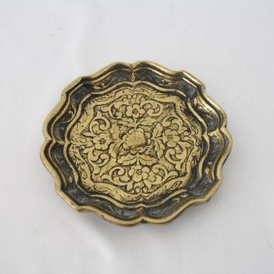 Lot #167: Made in England Vintage Brass Ornate Trays