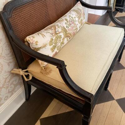 Gorgeous Baker settee with custom cushion and pillow