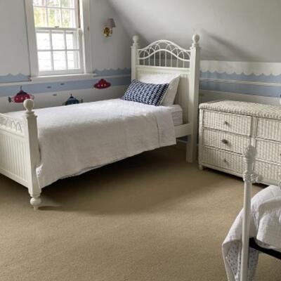 White twin bed