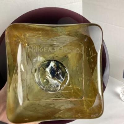 K - 107 Signed by Willsea Oâ€™Brien -Beautiful Hand Blown Glass Bowl on Gold Crackled Base 