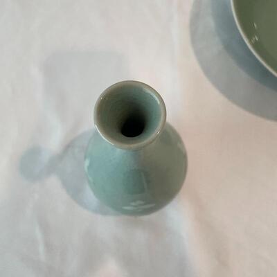 Lot 96 - Soft Designed Asian Pottery