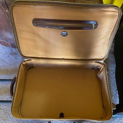 2 pieces or leather luggage