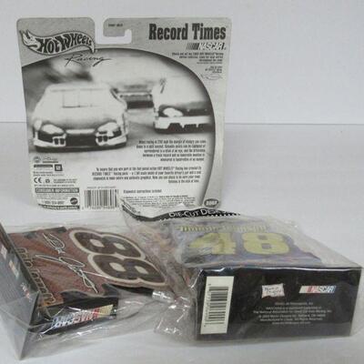 3 Vintage Nascar Items: 2 Desk Sets Dale Jarrett and Johnson, and 1 Car #17