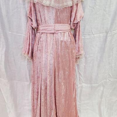 HOPELESS ROMANTIC NIGHTGOWN | EstateSales.org