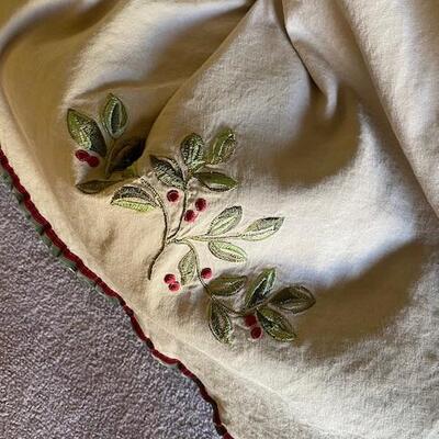 Christmas Table runner and round table cloth