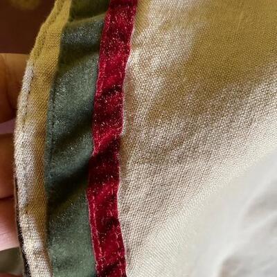Christmas Table runner and round table cloth